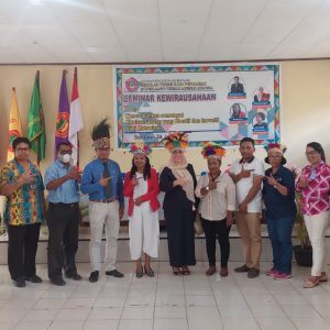 Seminar Kewirausahaan di STIPER Papua