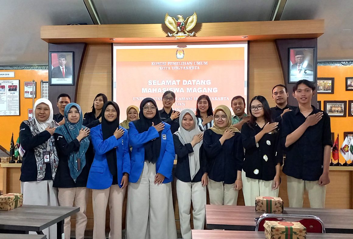 UP45 Menyerahkan Mahasiswa Magang di KPU Kota Yogyakarta